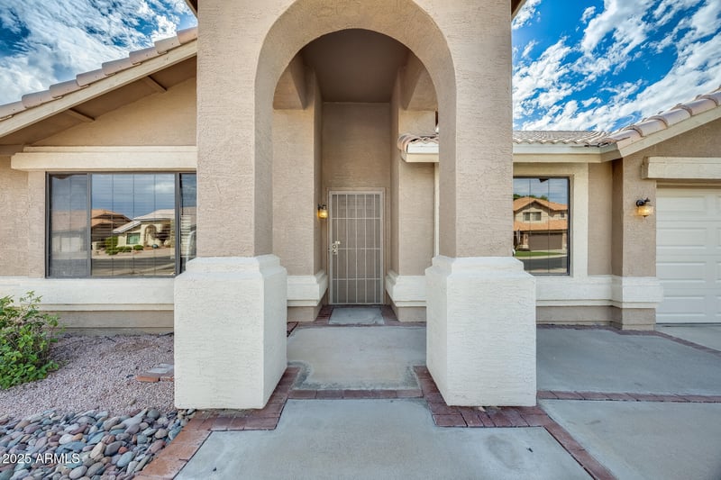 6149 Wagoner Rd, Glendale, AZ 85308