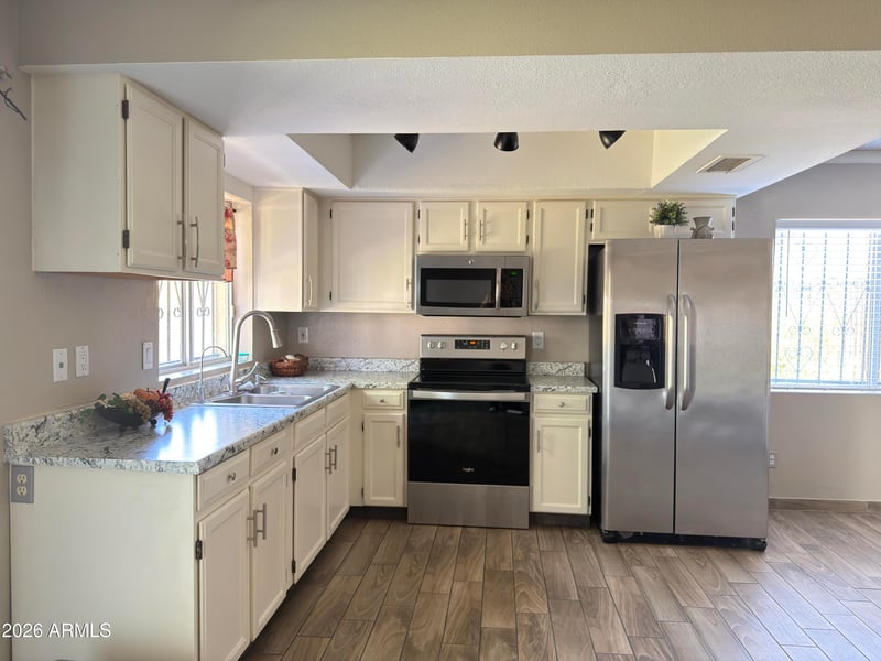 615 N 61st Dr, Phoenix, AZ 85043