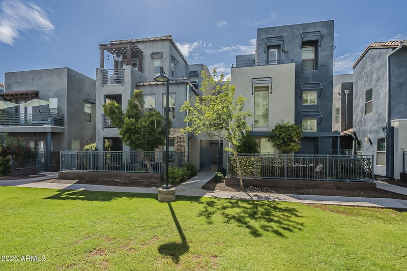 615 Portland St #213, Phoenix, AZ 85004