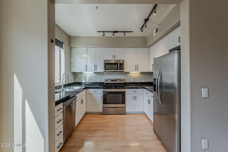 615 Portland St #277, Phoenix, AZ 85004