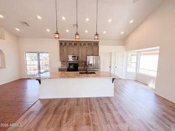 615 W Montoya Ln, Phoenix, AZ 85027