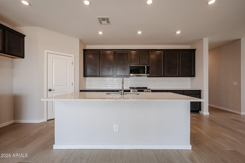 6159 Crockett Way, San Tan Valley, AZ 85144