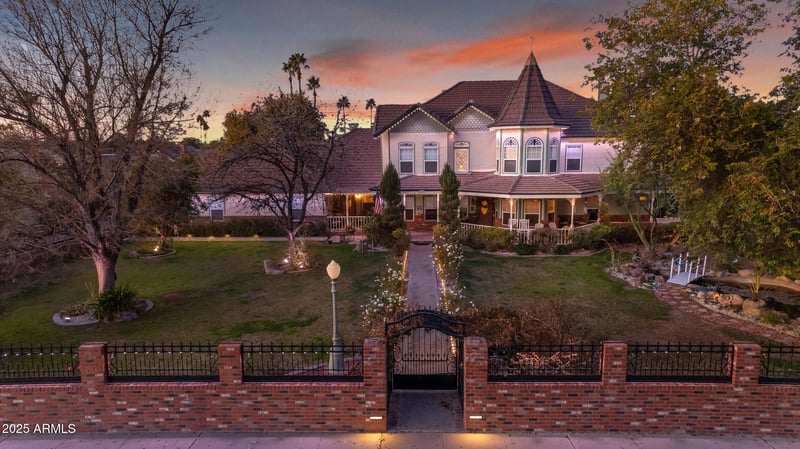 616 Carver Rd, Tempe, AZ 85284
