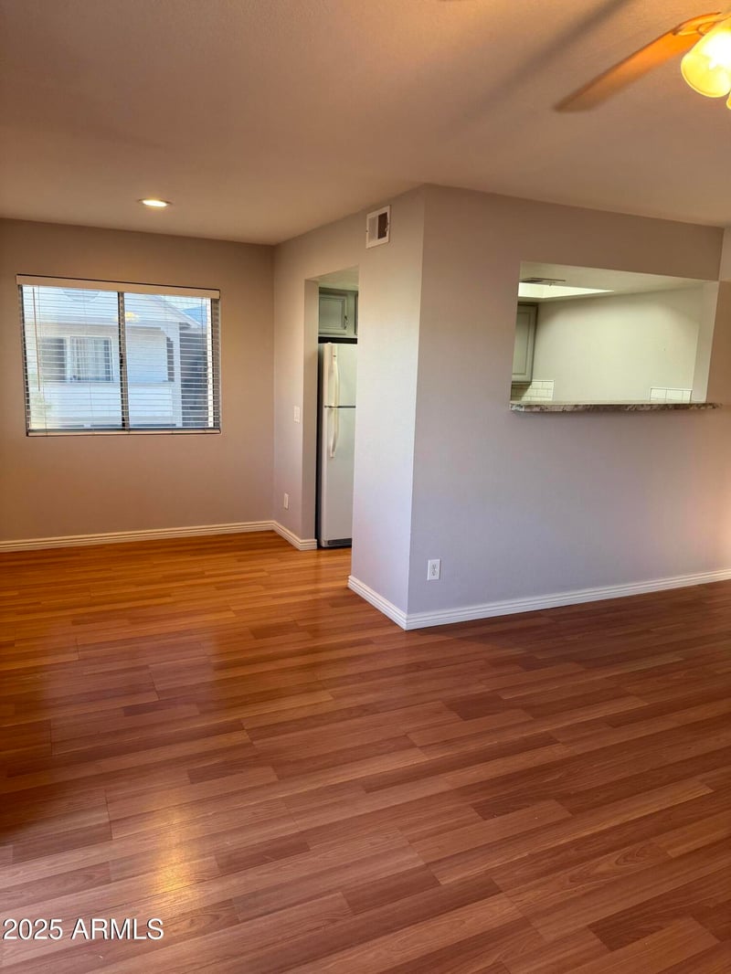 616 Hardy Dr #201, Tempe, AZ 85281
