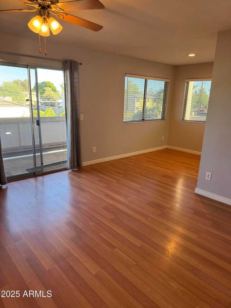 616 Hardy Dr #201, Tempe, AZ 85281