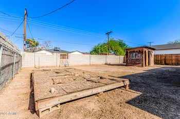 616 Mobile Ln, Phoenix, AZ 85041