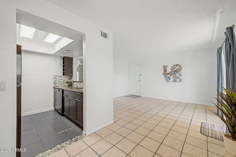 616 S Hardy Dr #118, Tempe, AZ 85281