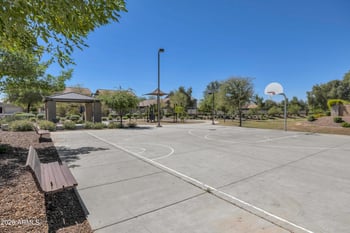 6168 Freeway Ln, Glendale, AZ 85302