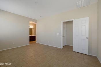 6168 Freeway Ln, Glendale, AZ 85302
