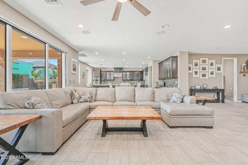 617 Cantebria Dr, Gilbert, AZ 85233