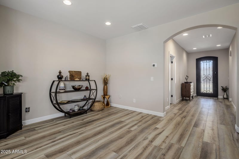 617 Citrus Hollow Way, Queen Creek, AZ 85140