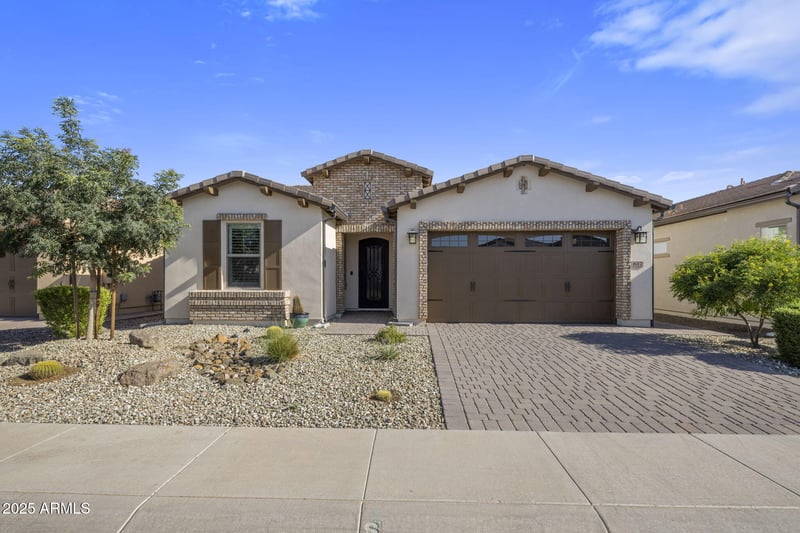 617 Citrus Hollow Way, Queen Creek, AZ 85140