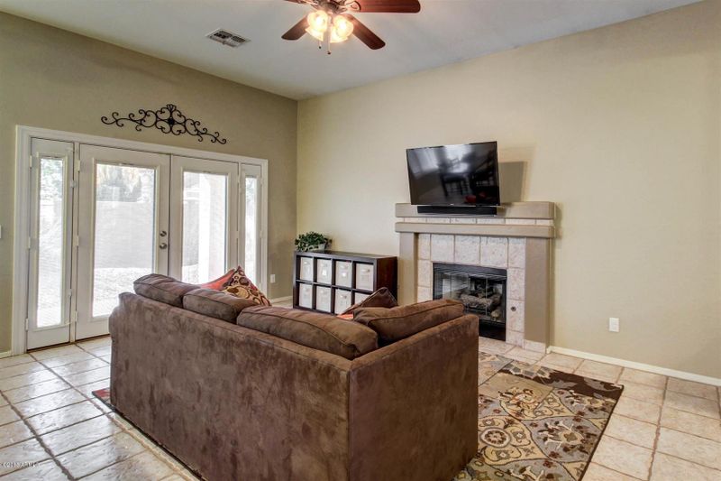 617 E Ranch Rd, Gilbert, AZ 85296