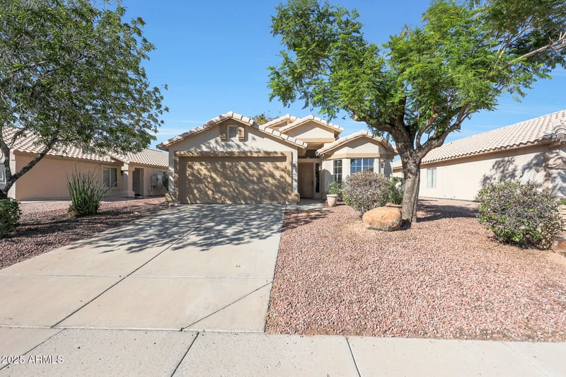 6172 Blackhawk Dr, Glendale, AZ 85308