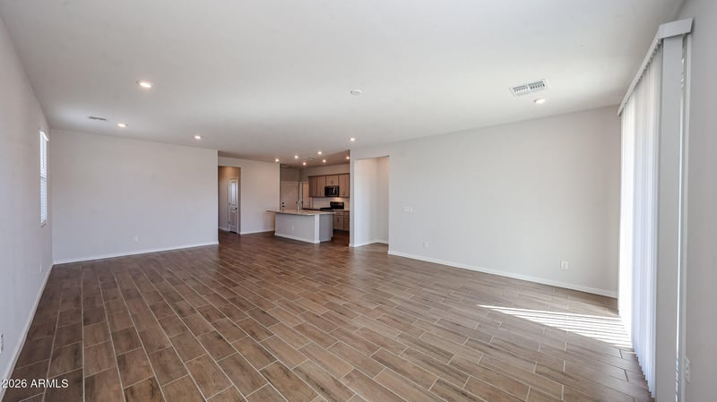 6173 Crockett Way, San Tan Valley, AZ 85143