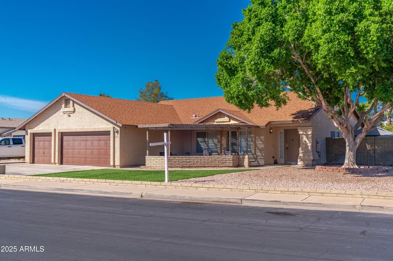 6176 89th Ave, Glendale, AZ 85305