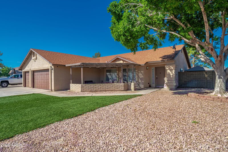 6176 89th Ave, Glendale, AZ 85305