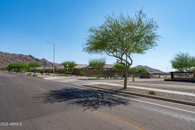 618 Piedmont Rd, Phoenix, AZ 85042