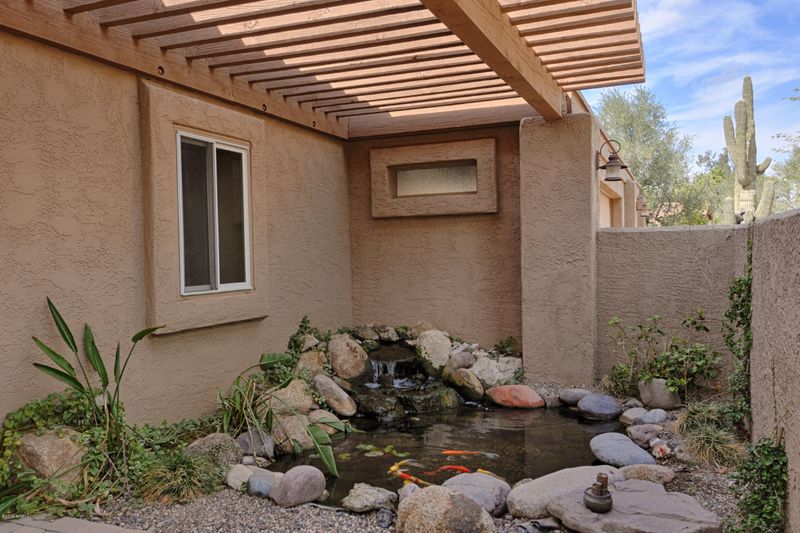 618 W Moon Valley Dr, Phoenix, AZ 85023