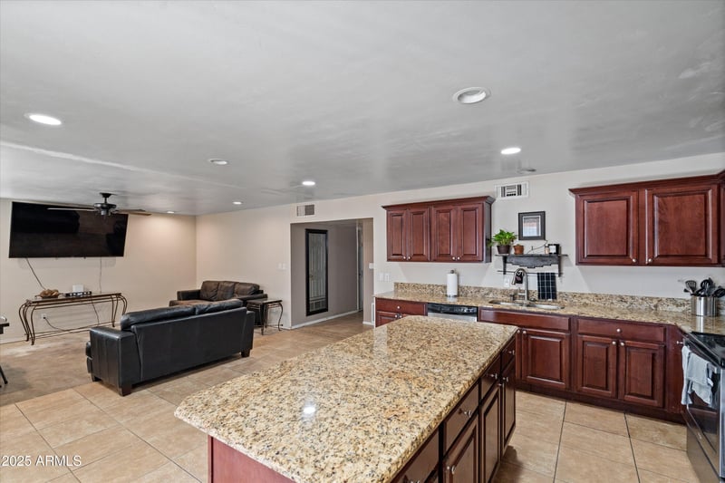 619 Date St, Mesa, AZ 85201