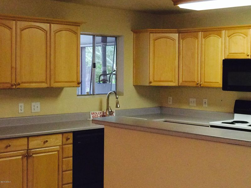 619 E Broadmor Dr, Tempe, AZ 85282