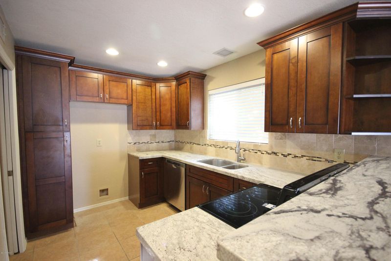 619 E Jensen St #11, Mesa, AZ 85203