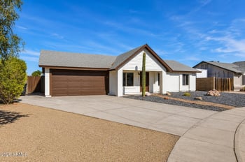 619 Sun Meadows Ave, Chandler, AZ 85226