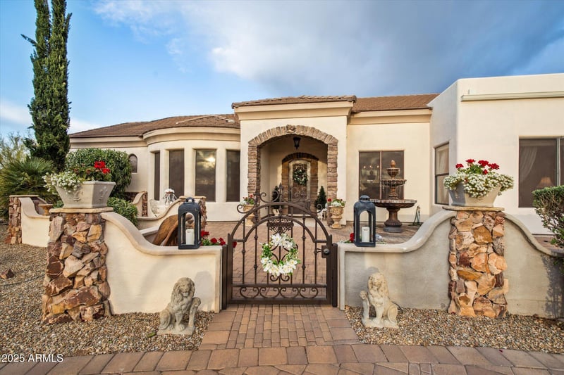 619 N Sun Rd, Apache Junction, AZ 85119