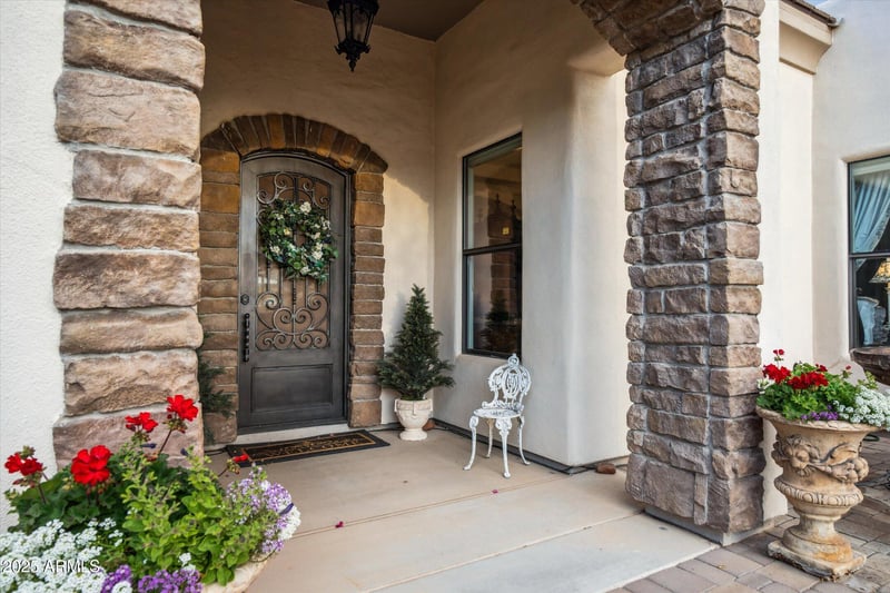 619 N Sun Rd, Apache Junction, AZ 85119