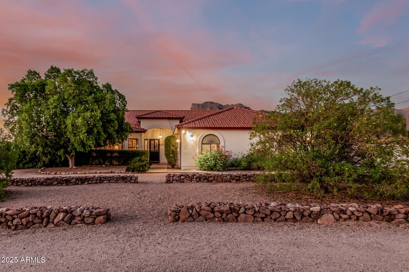 6190 22nd Ave, Apache Junction, AZ 85119