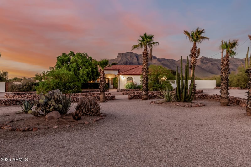 6190 22nd Ave, Apache Junction, AZ 85119