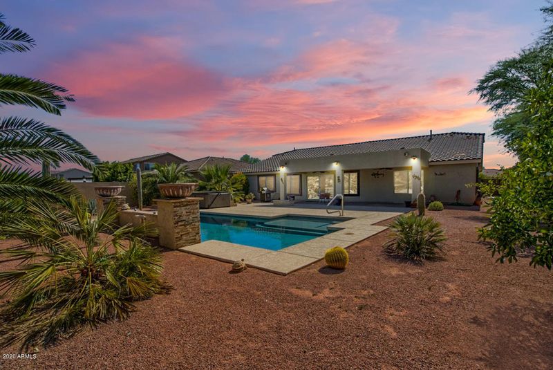 6193 N 75th Dr, Glendale, AZ 85303