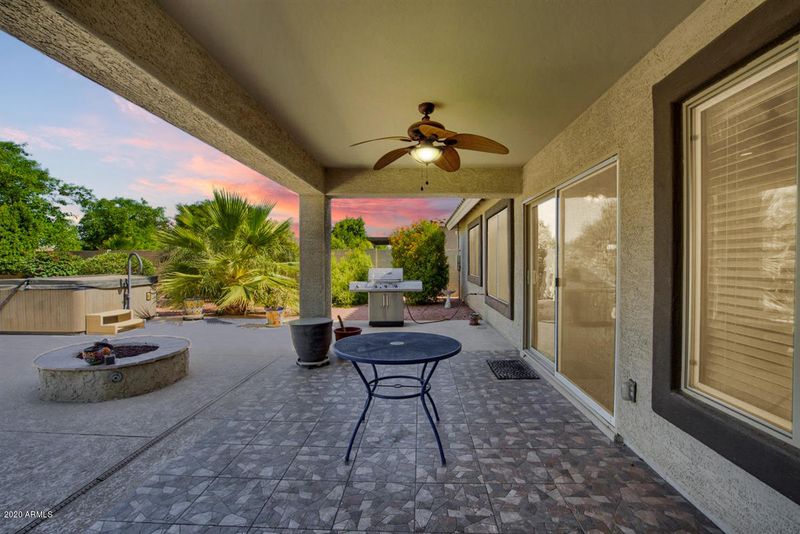 6193 N 75th Dr, Glendale, AZ 85303