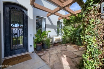 6198 28th Pl, Phoenix, AZ 85016