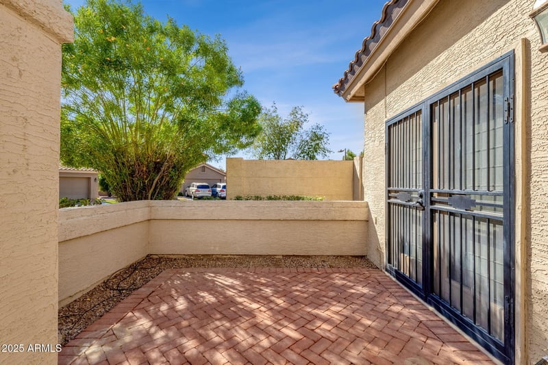 62 Ranch Rd, Tempe, AZ 85284