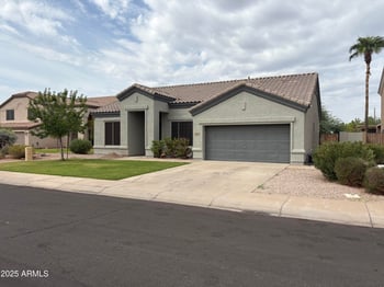 620 Hawk Cir, Gilbert, AZ 85234