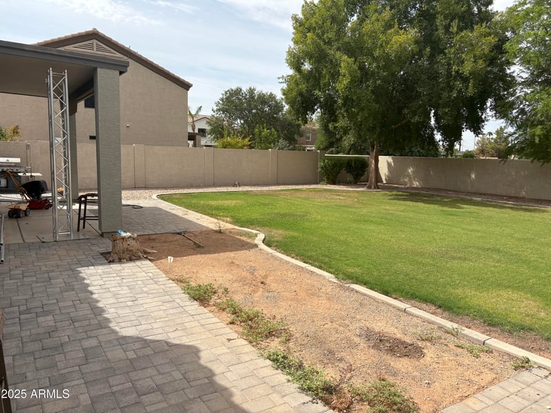 620 Hawk Cir, Gilbert, AZ 85234