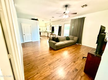 620 Hawk Cir, Gilbert, AZ 85234