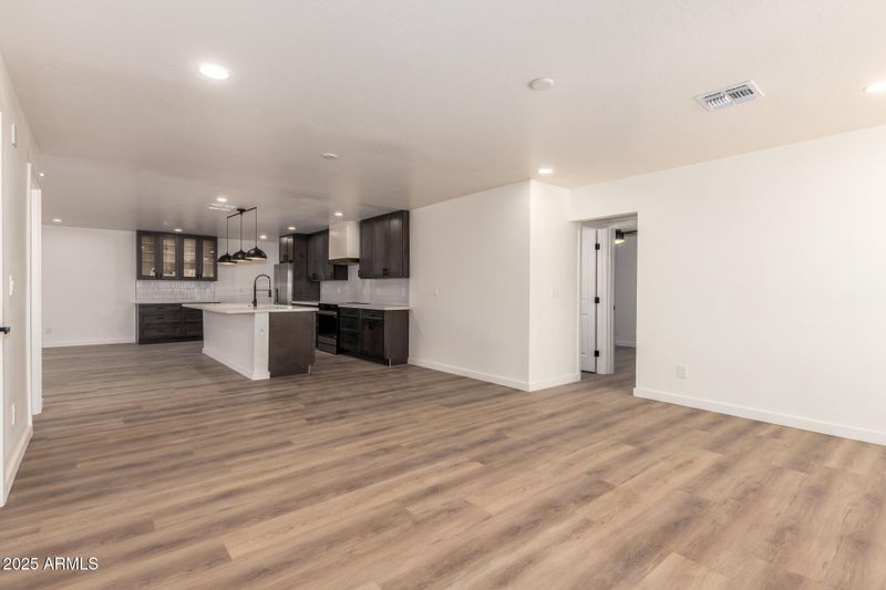 620 W Howe St, Tempe, AZ 85281