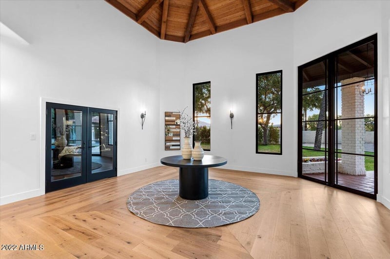 620 W Lawrence Rd, Phoenix, AZ 85013