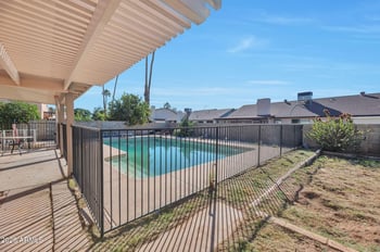 6201 Riviera Dr, Glendale, AZ 85304