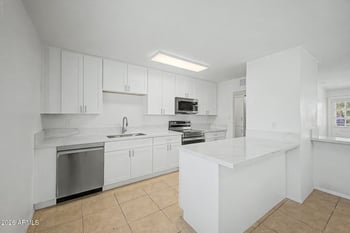 6201 Citrus Way, Glendale, AZ 85301