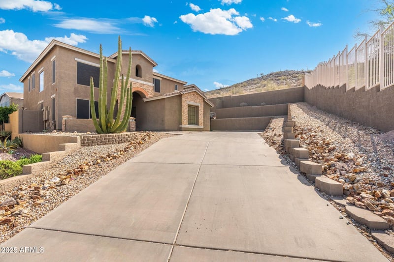 6202 Maya Dr, Phoenix, AZ 85083