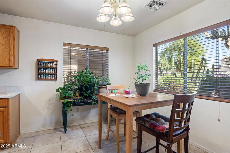 6205 Encinas Ln, Phoenix, AZ 85043