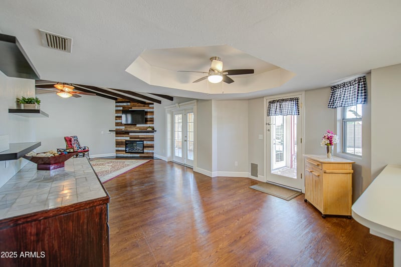 6205 Ivy St, Mesa, AZ 85205