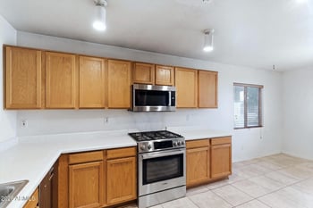 6205 W Encinas Ln, Phoenix, AZ 85043