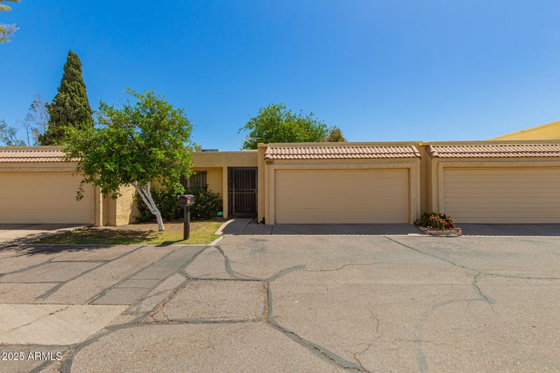 6207 21st Dr, Phoenix, AZ 85015