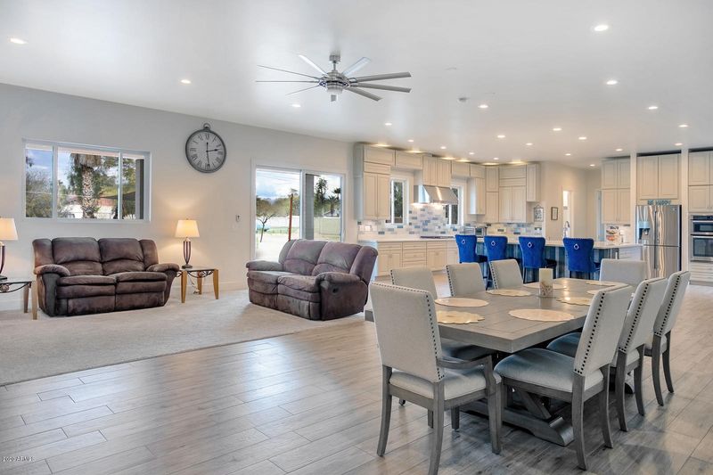6208 E Clinton St E, Scottsdale, AZ 85254