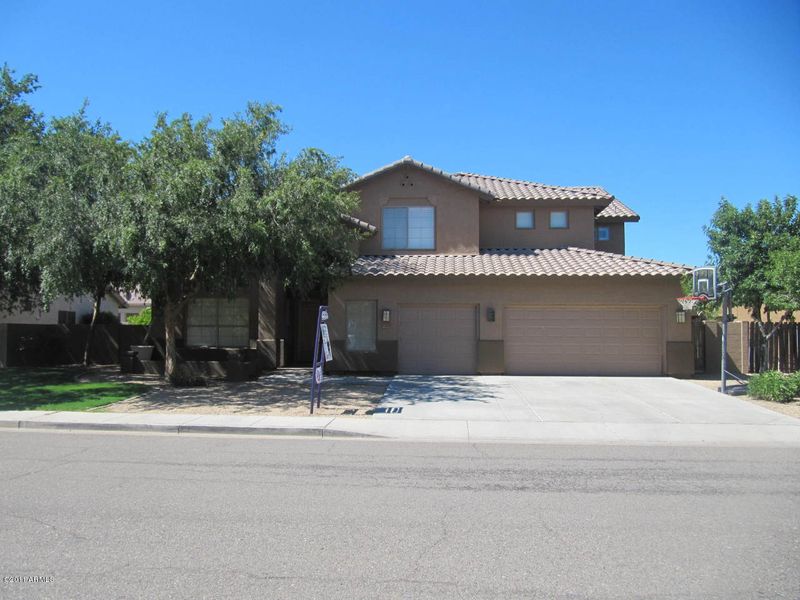 6208 W Mcrae Way, Glendale, AZ 85308
