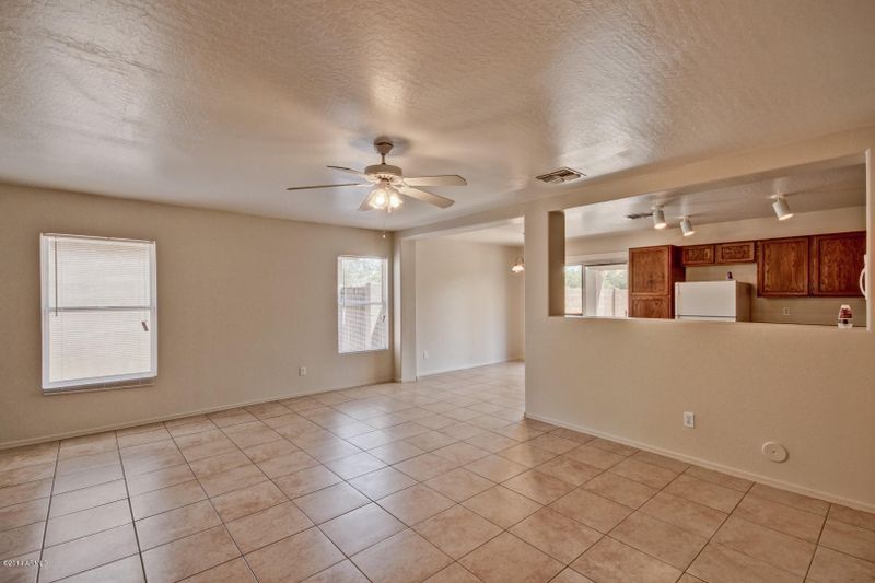 6209 W Wood St, Phoenix, AZ 85043